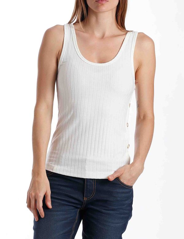 camiseta-mujer-basica-chevignon-701b013-crudo